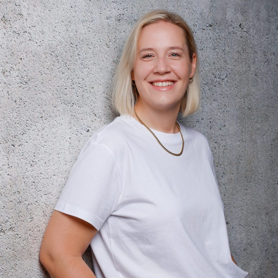 Über mich - Osteopathie Miriam Henkel, Frankfurt Porträt Miriam Henkel - Osteopathin in Frankfurt